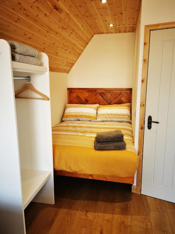 Hôtel Gowanview Glamping à Banff Extérieur photo